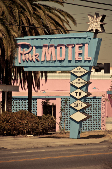 Pink motel  